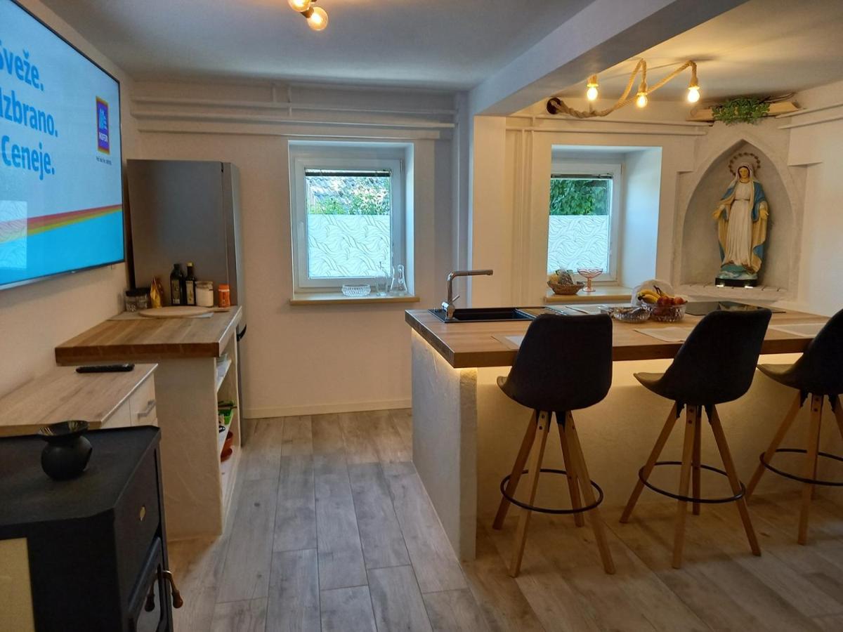 Holiday Home Alojzija בלד מראה חיצוני תמונה