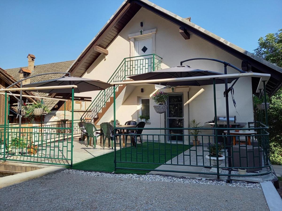 Holiday Home Alojzija בלד מראה חיצוני תמונה
