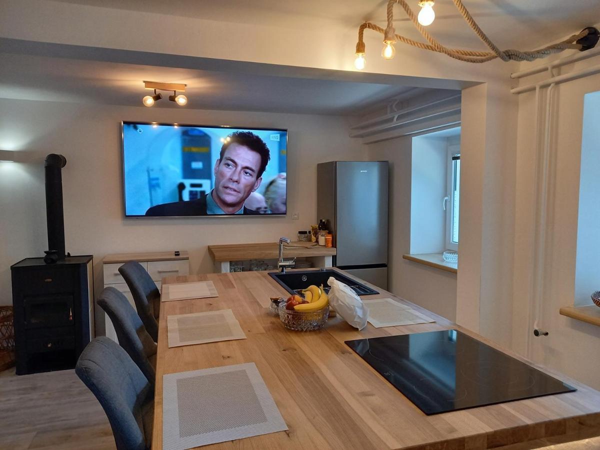 Holiday Home Alojzija בלד מראה חיצוני תמונה